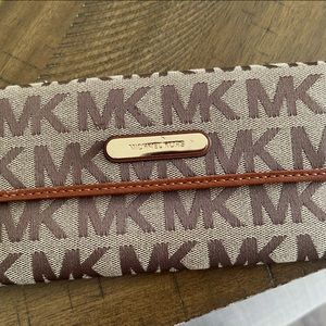 Michael Kors wallet